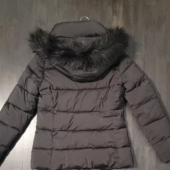 NWOT Calvin Klein Black Quilted Puffer Coat with Fur Trim Hood And Collar Size S - Picture 8 of 9